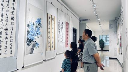 焉耆县举办“文化润疆·相约焉耆”“开融杯”“我们的新时代 ”主题书画展